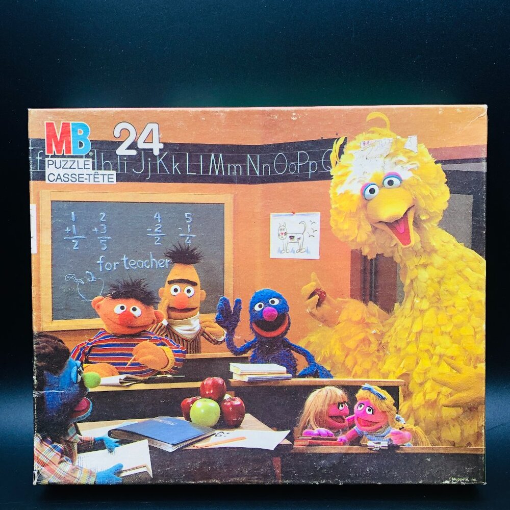 Vintage 80s SESAME STREET Classroom Jigsaw Puzzle: 24 piece Large Weird Shapes
